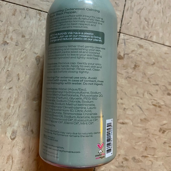 NWT Hey Humans Naturally Derived Body Wash 14oz Cedwarwood Sage 14oz - Picture 2 of 2